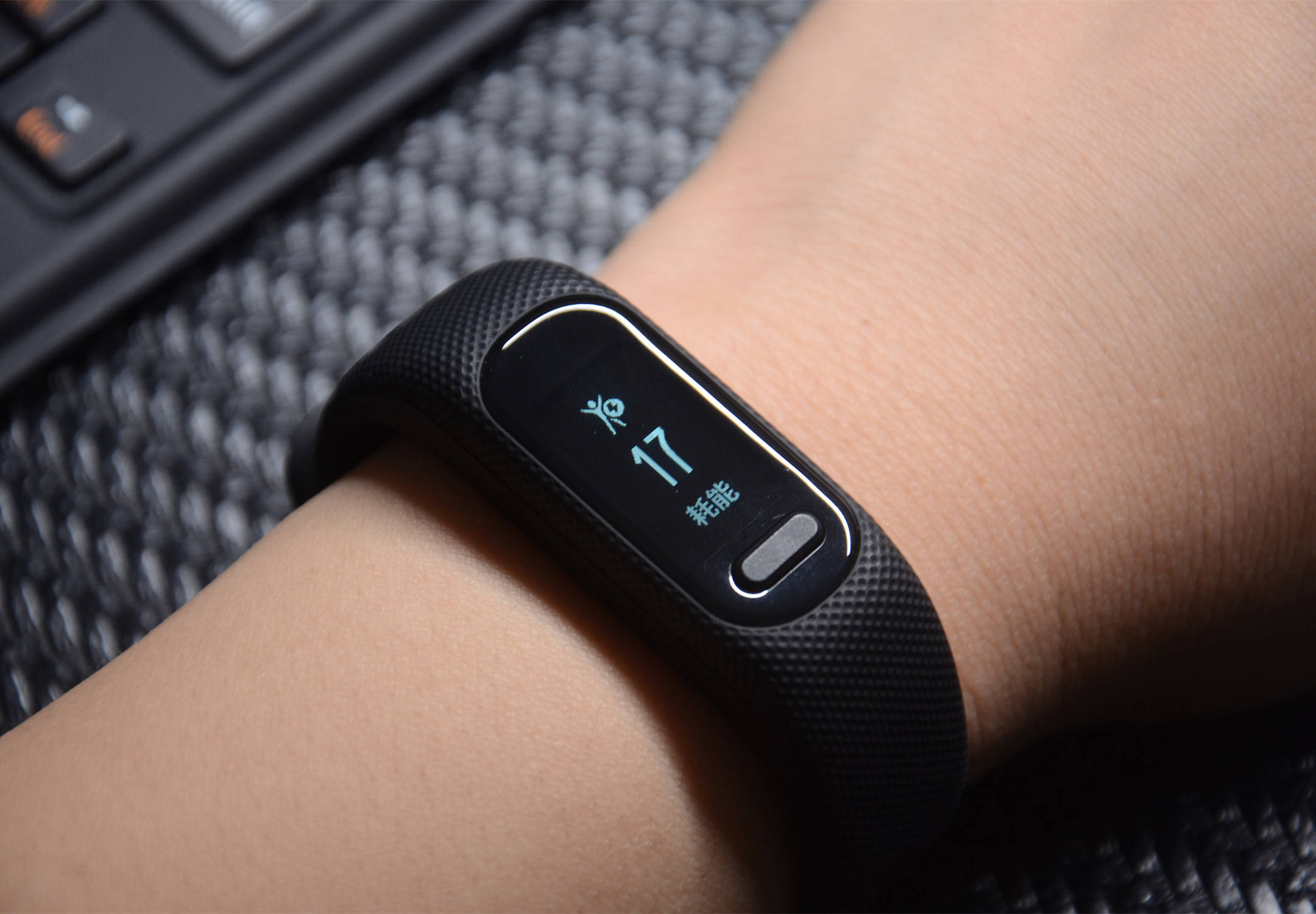 輕盈全能 佳明Garmin Smart 5智能手環簡評
